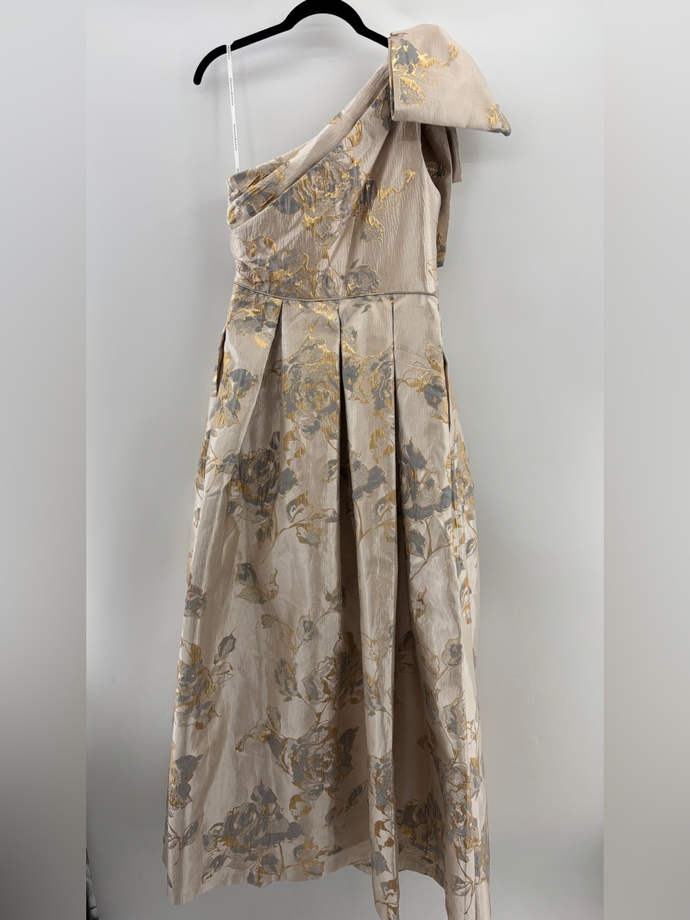 Donna Karan One-Shoulder Bow Ball Gown - Picture 7 of 10
